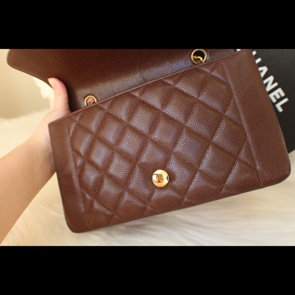 ❌SOLD❌Chanel Caviar Diana Cocoa Brown w/ 24k GHW - Picture 6 of 16